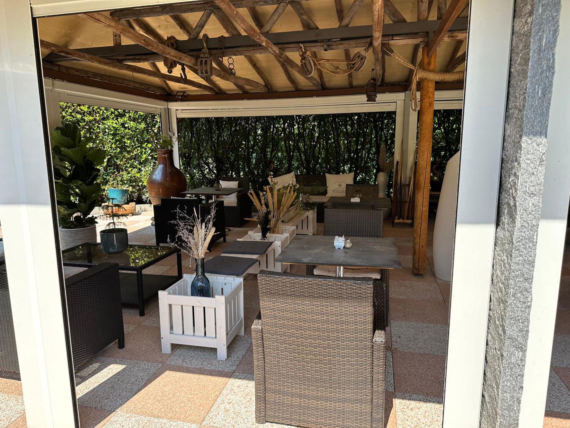 Tiziana 3*